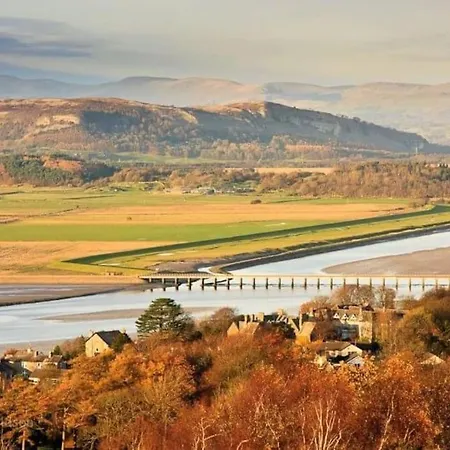 Mews - 2 Bedroom Casa de Férias *