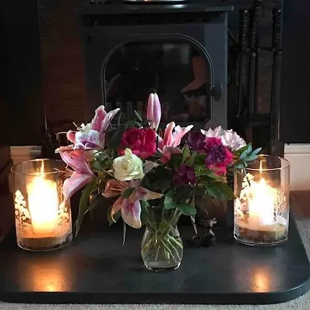 Mews - 2 Bedroom Casa de Férias Arnside