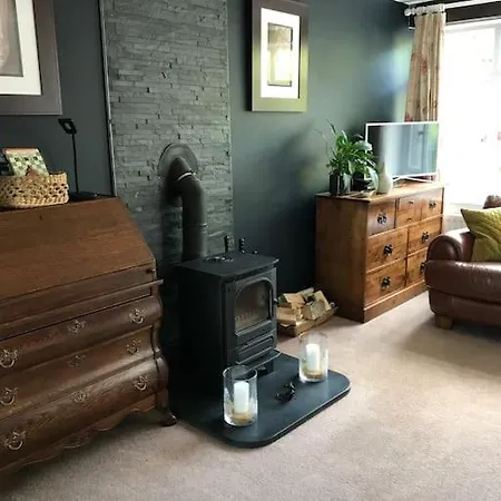 Mews - 2 Bedroom * Arnside